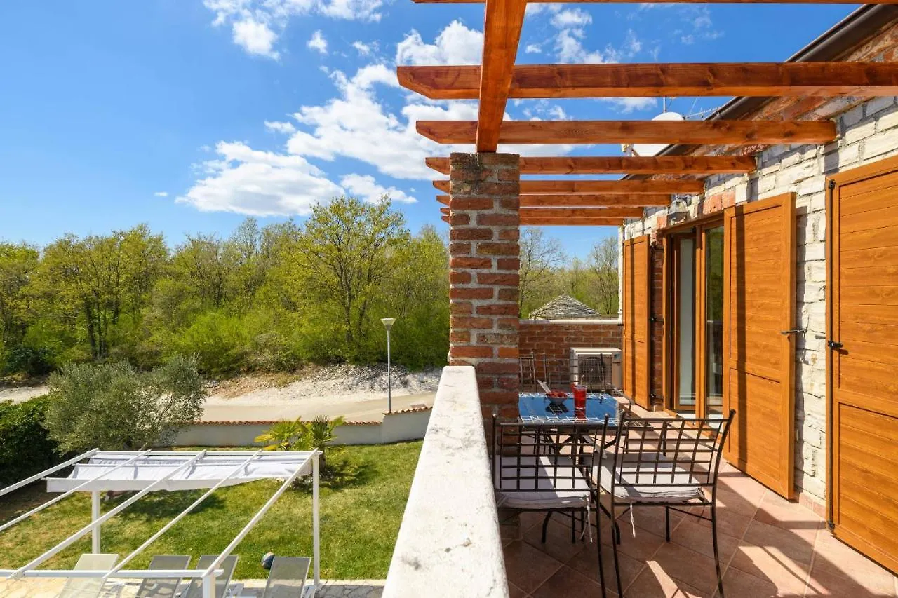 Paradis Villa Stone Queen With Heated Pool Butkovici  0*, Butkovici (Istria)