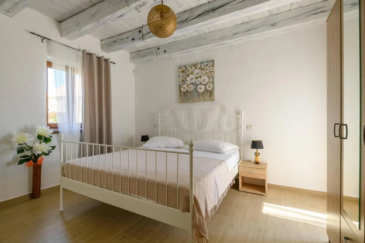 Paradis Villa Stone Queen With Heated Pool Butkovici  Croatia