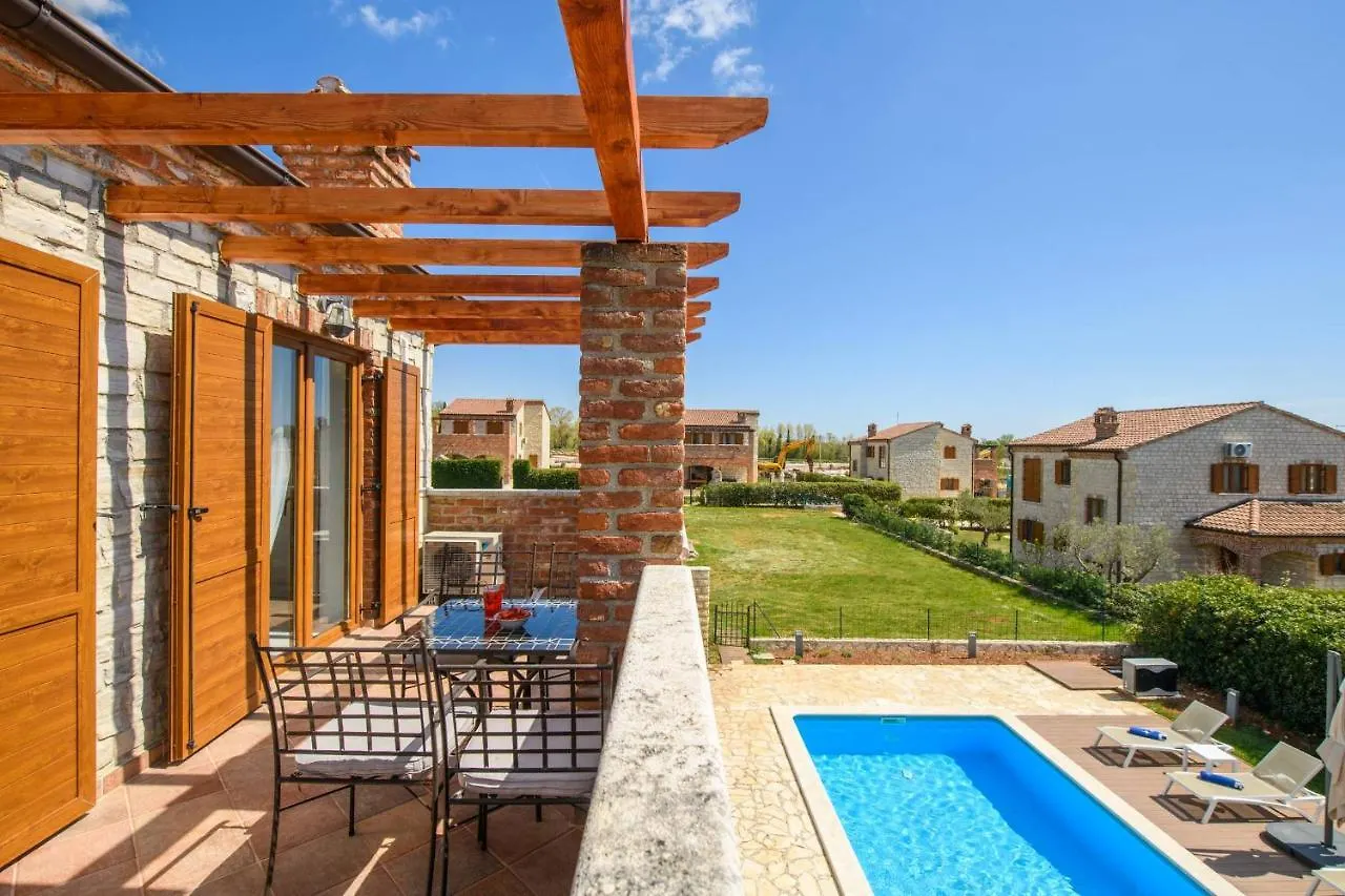 Paradis Villa Stone Queen With Heated Pool Butkovici   Butkovici (Istria)