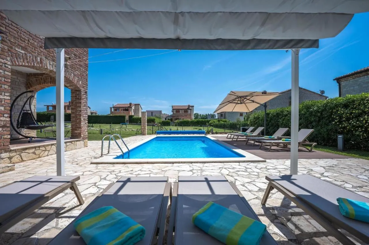 Paradis Villa Stone Queen With Heated Pool Butkovici  Croatia