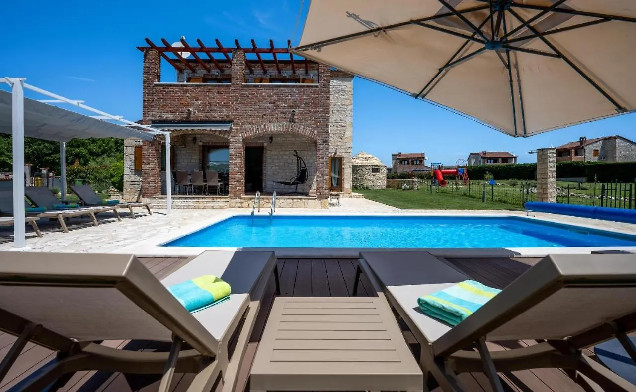 Paradis Villa Stone Queen With Heated Pool Butkovici  0*, Butkovici (Istria) Croatia
