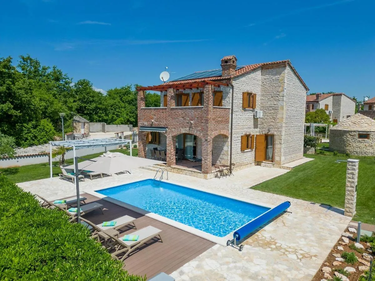 Paradis Villa Stone Queen With Heated Pool Butkovici  0*, Butkovici (Istria)